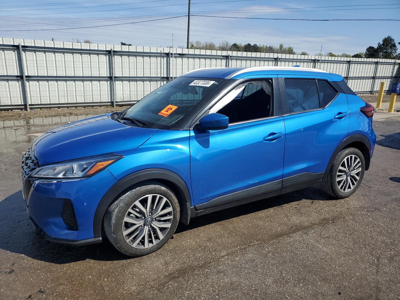 Salvage Nissan Kicks Image