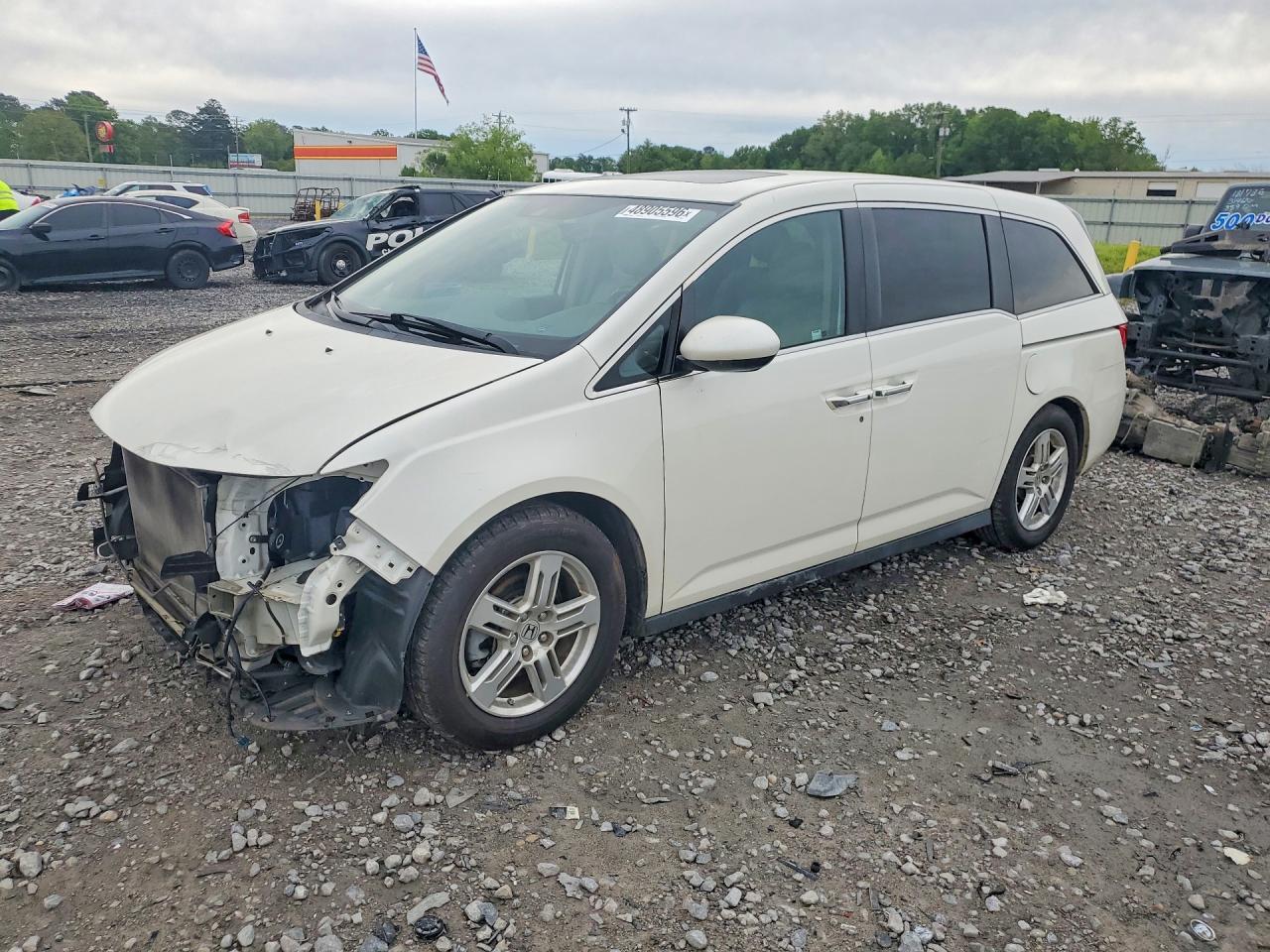 Salvage Honda Odyssey Image
