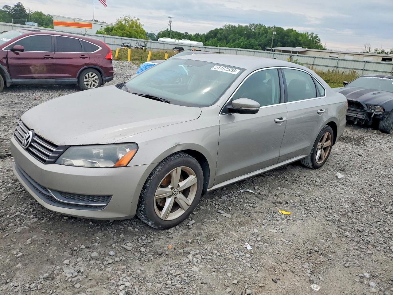 Salvage Volkswagen Passat Image