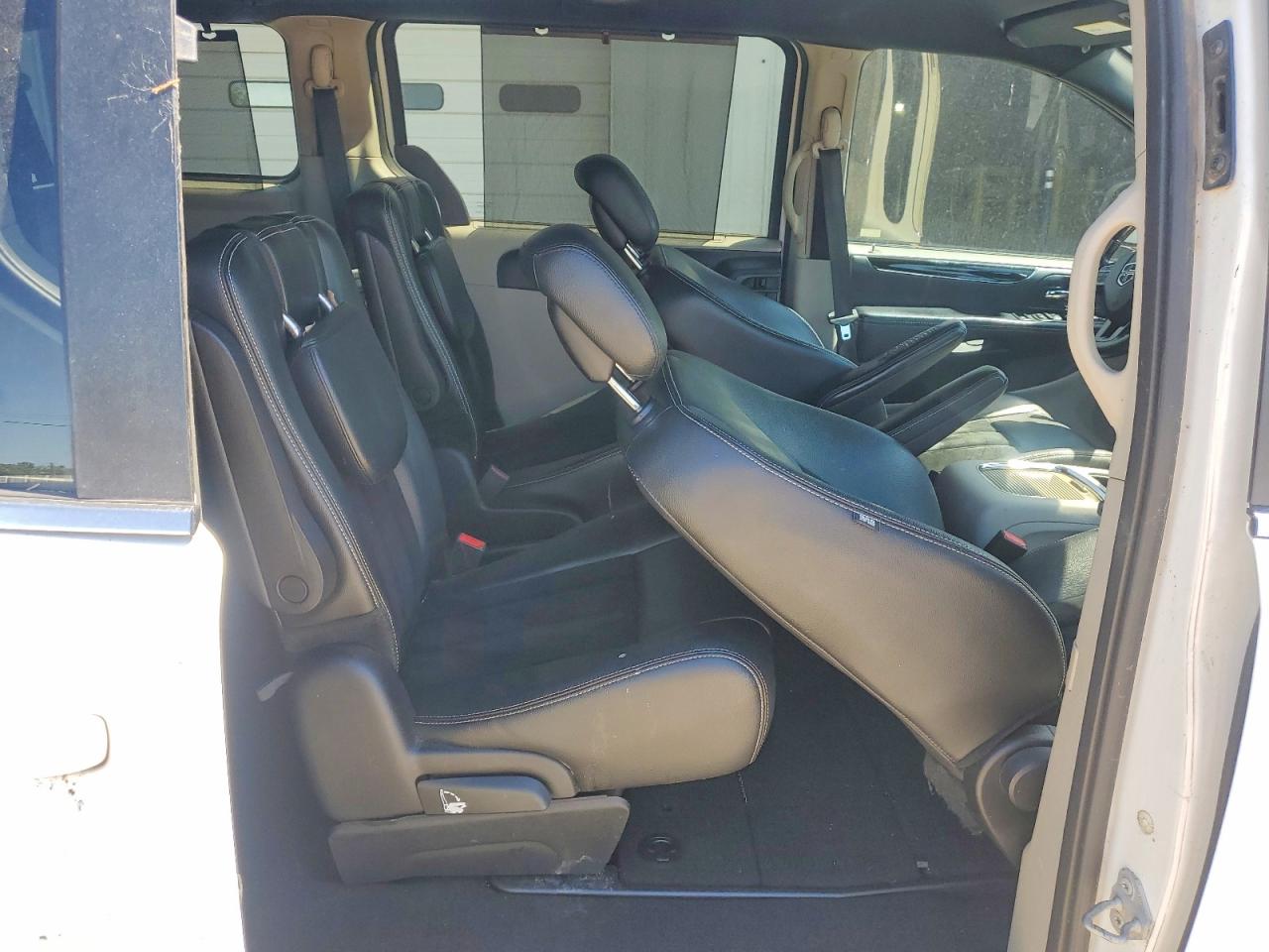 Dodge Caravan Sxt