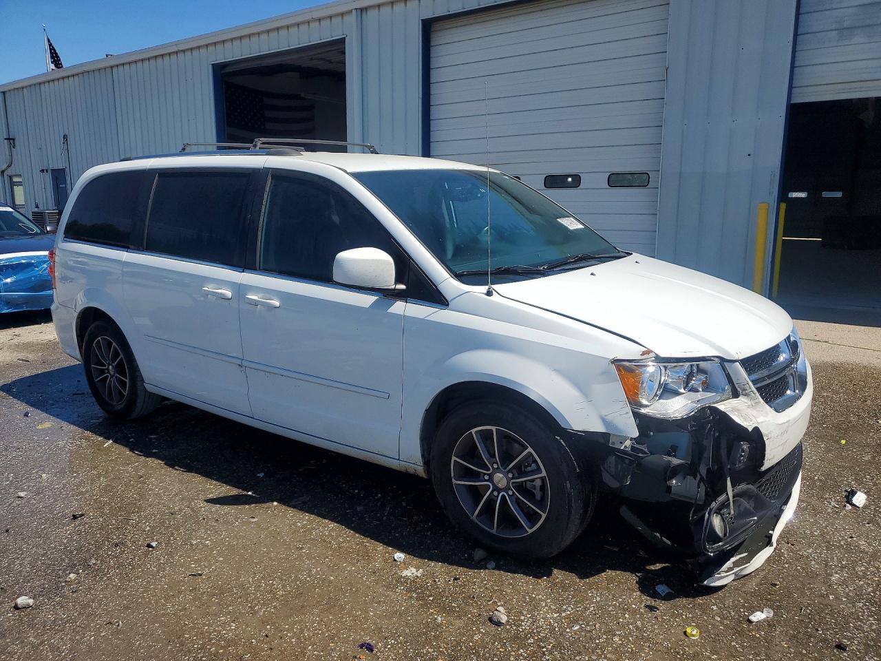 Dodge Caravan Sxt