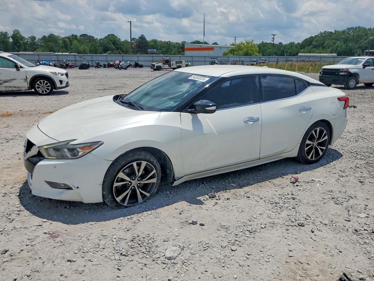 Salvage Nissan Maxima Image