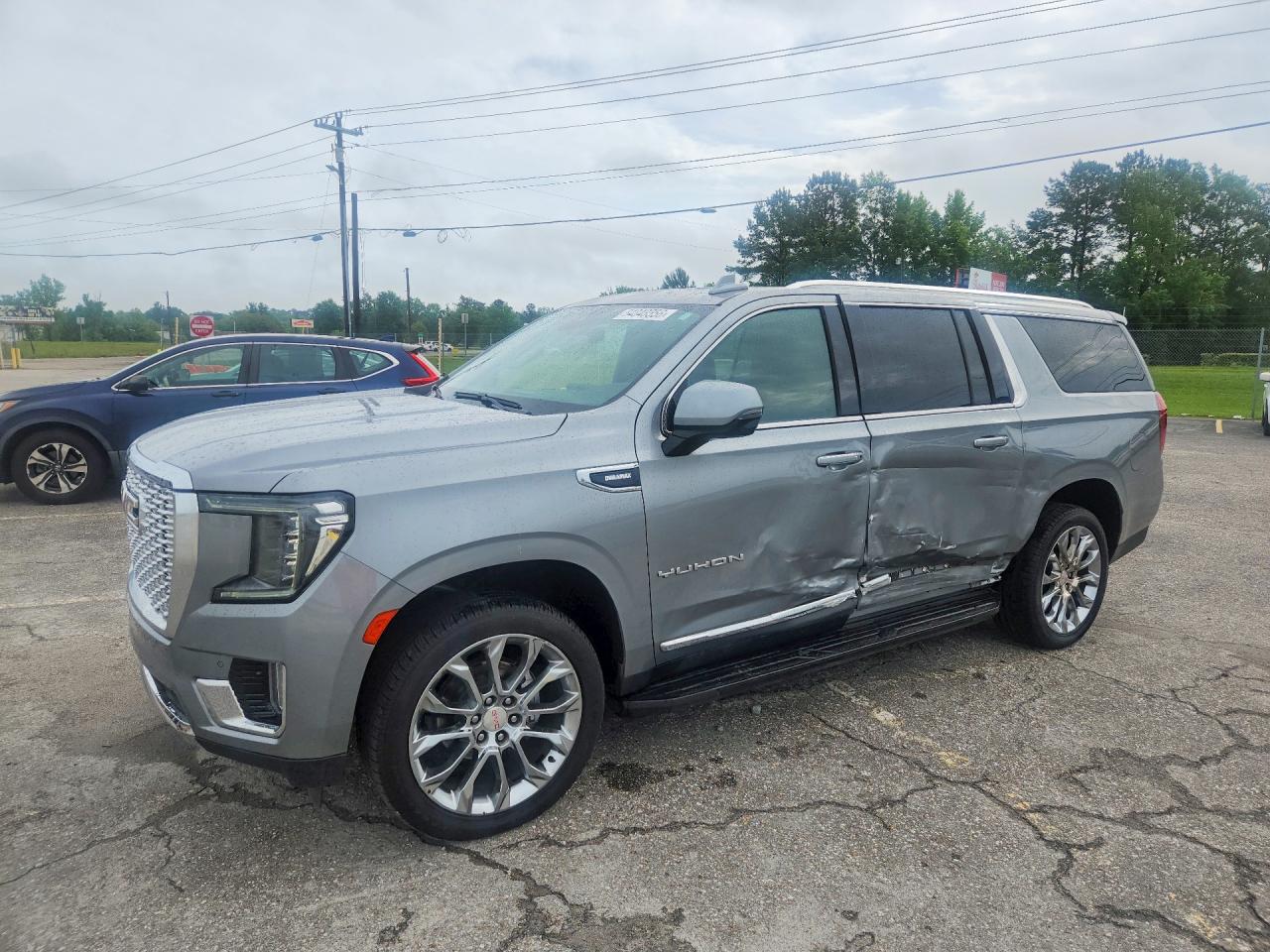 Salvage GMC Yukon Image