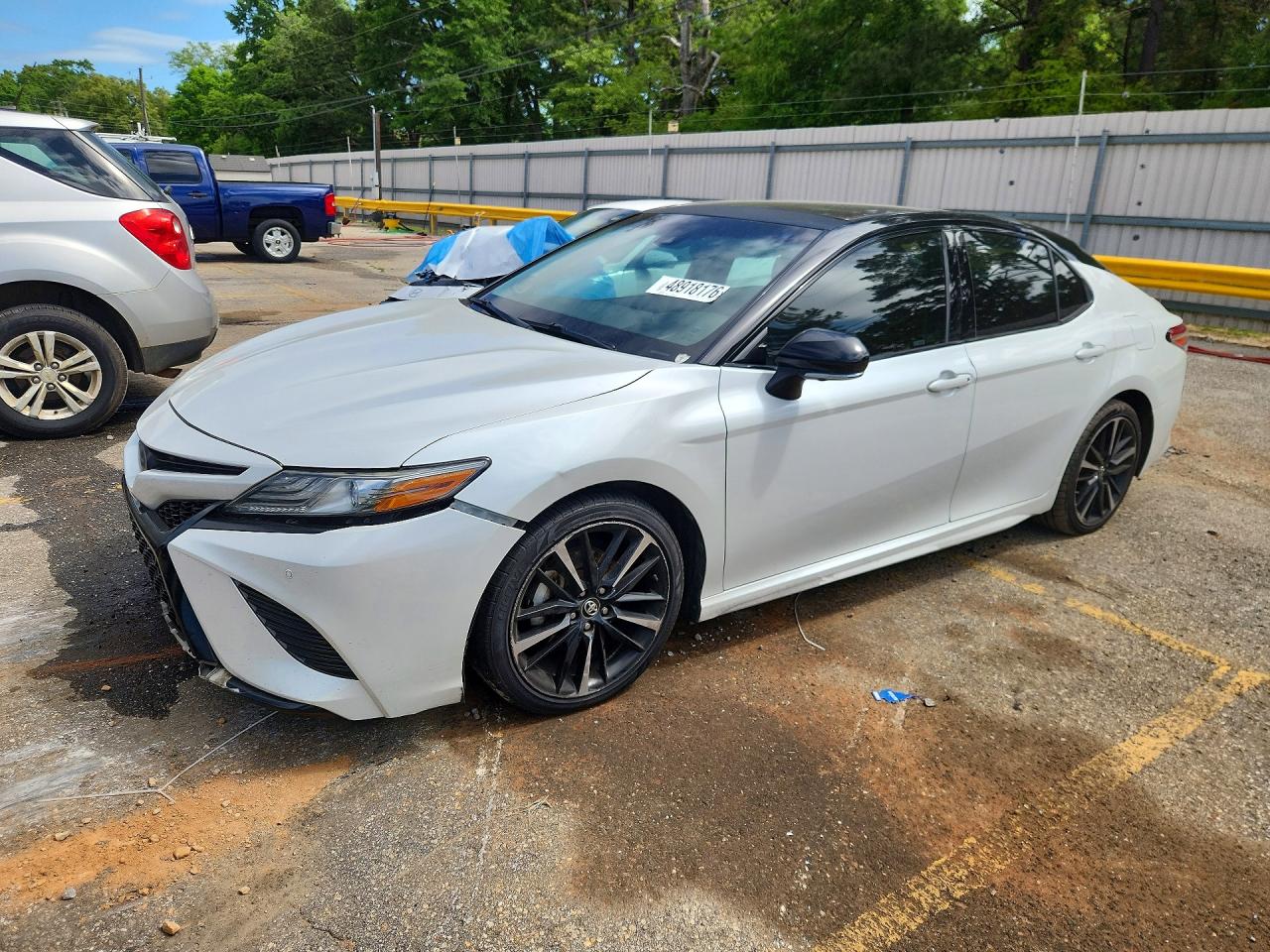 Salvage Toyota Camry Image
