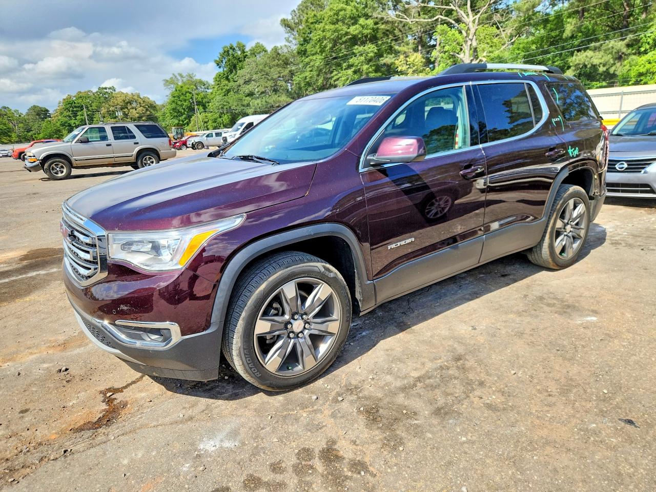 Salvage GMC Acadia Image