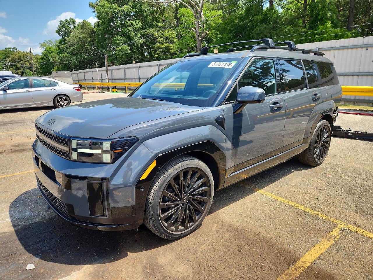 Salvage Hyundai SANTA FE Image