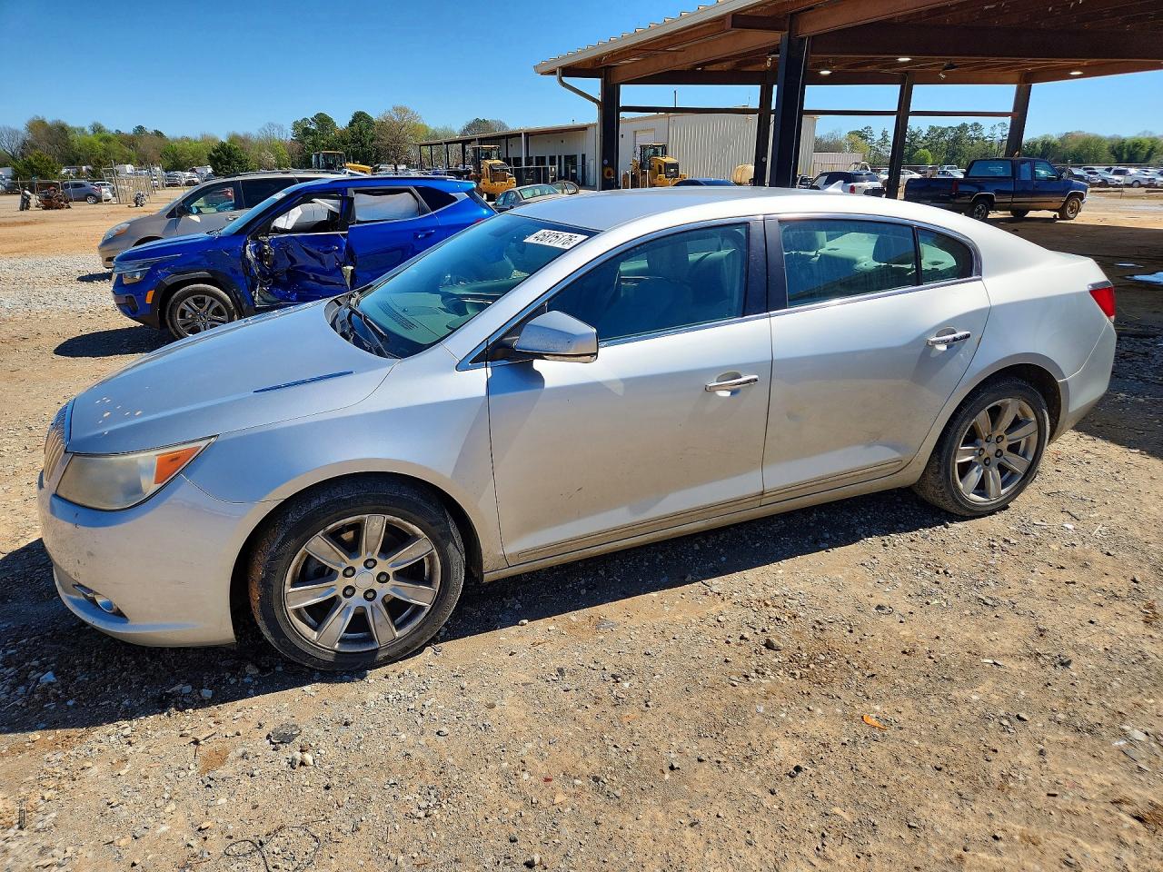 Salvage Buick LaCrosse Image