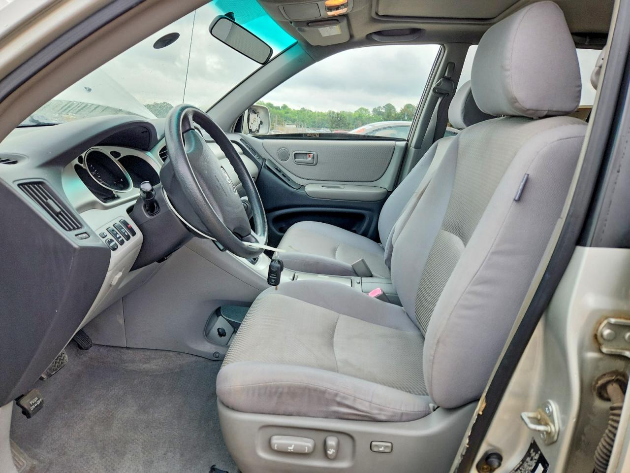 Toyota Highlander Base