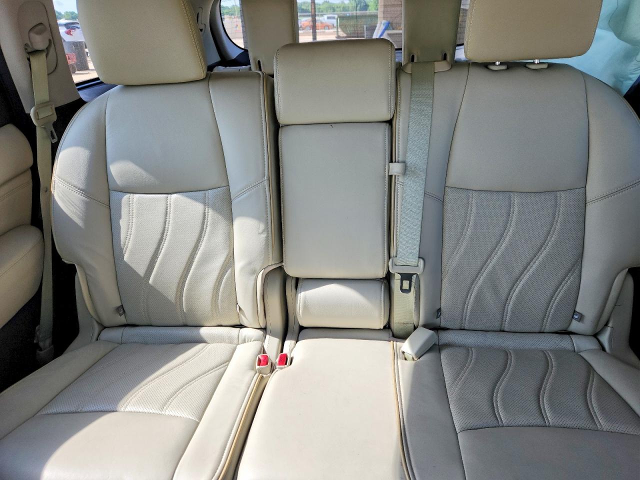 INFINITI Qx Base