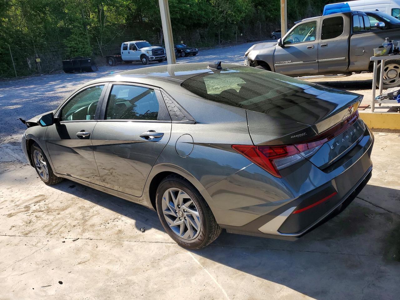 Hyundai ELANTRA Blue