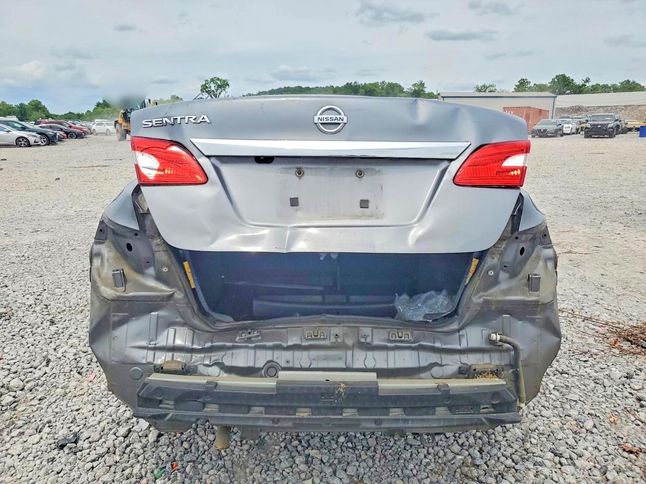 Nissan Sentra S