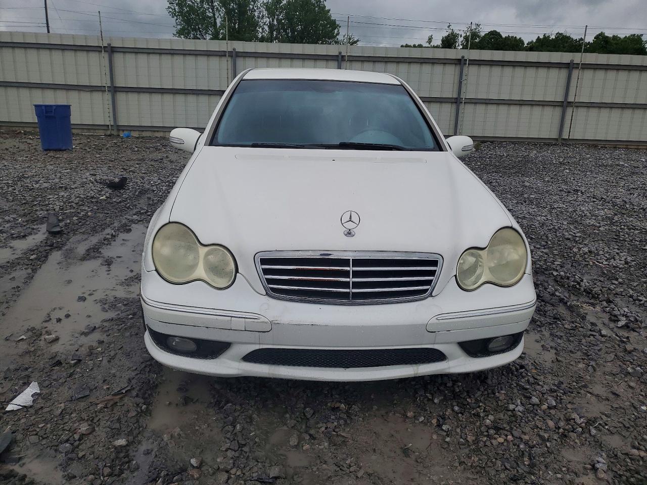 Mercedes-Benz 230-class