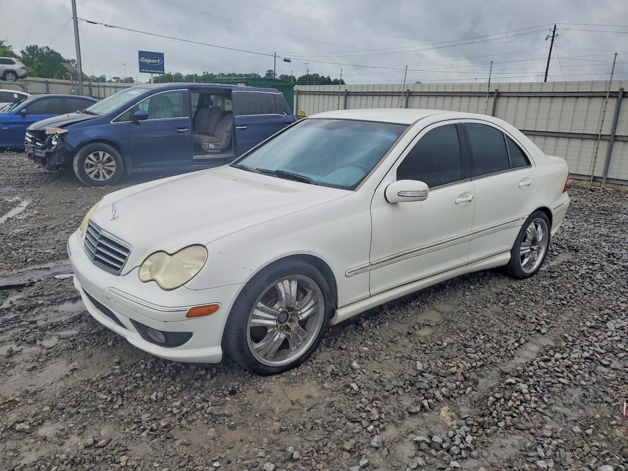 Salvage Mercedes-Benz 230-class Image