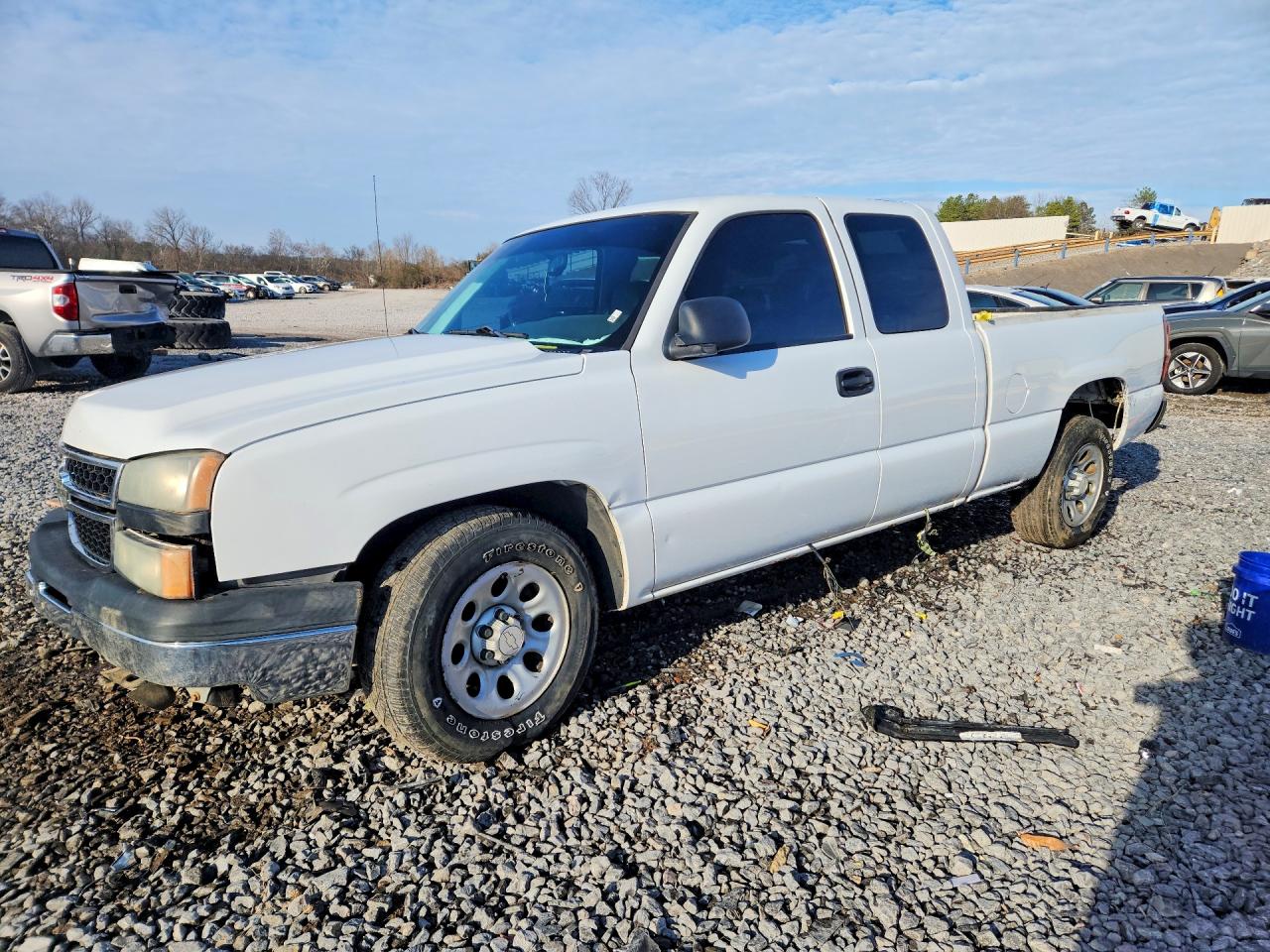 Salvage Chevrolet Silverado Image