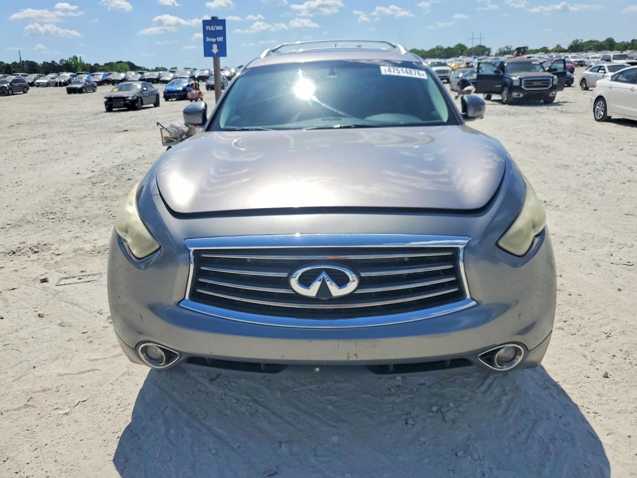 INFINITI Fx Base