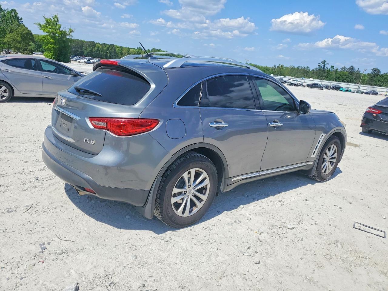INFINITI Fx Base