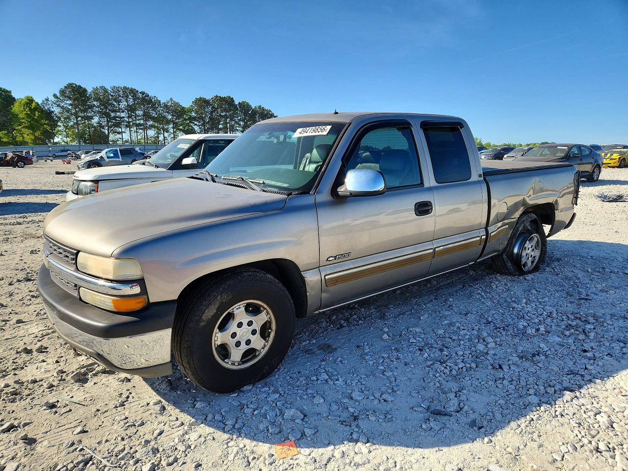 Salvage Chevrolet Silverado Image