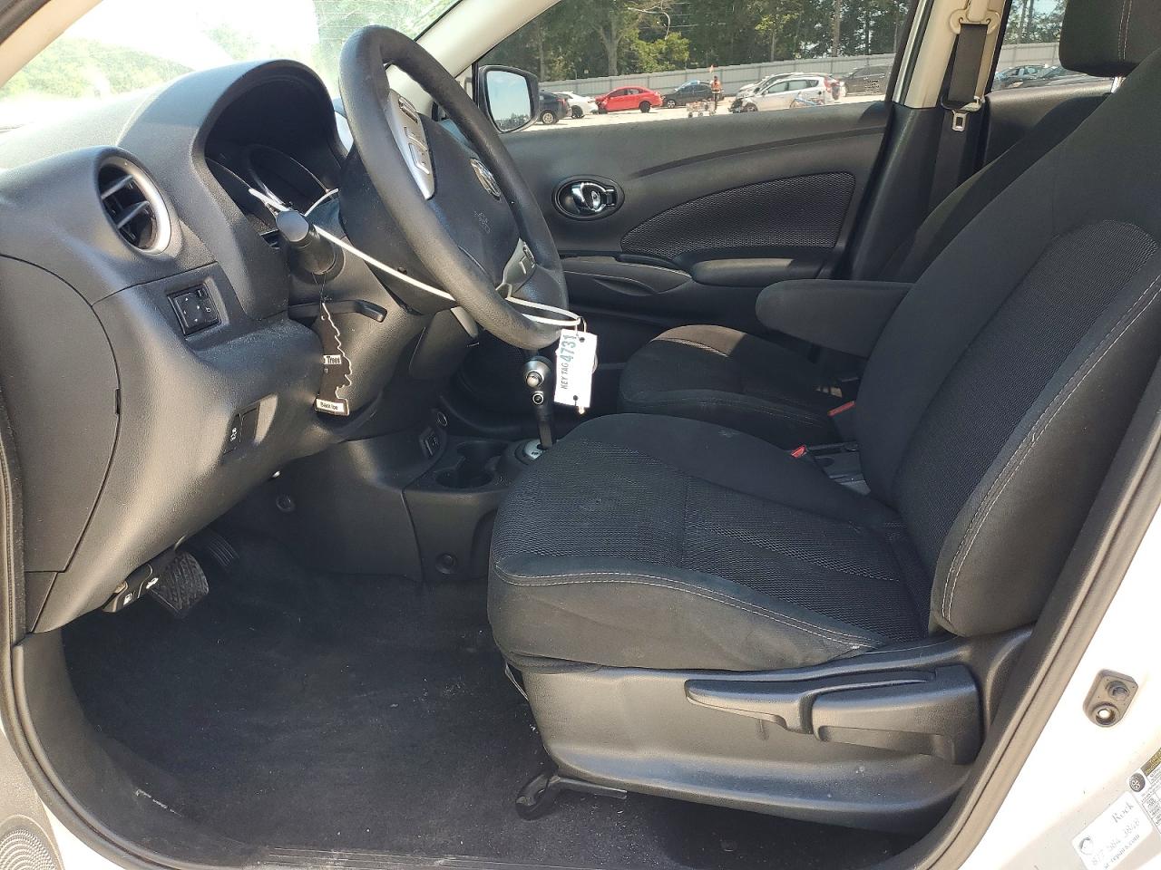 Nissan Versa 1.6 Sv