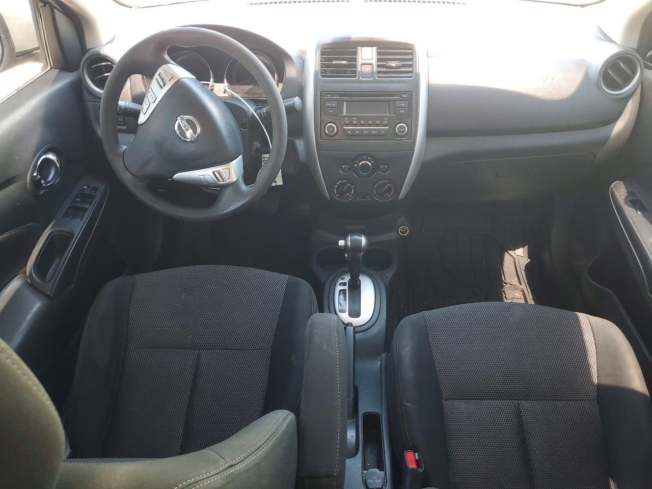 Nissan Versa 1.6 Sv