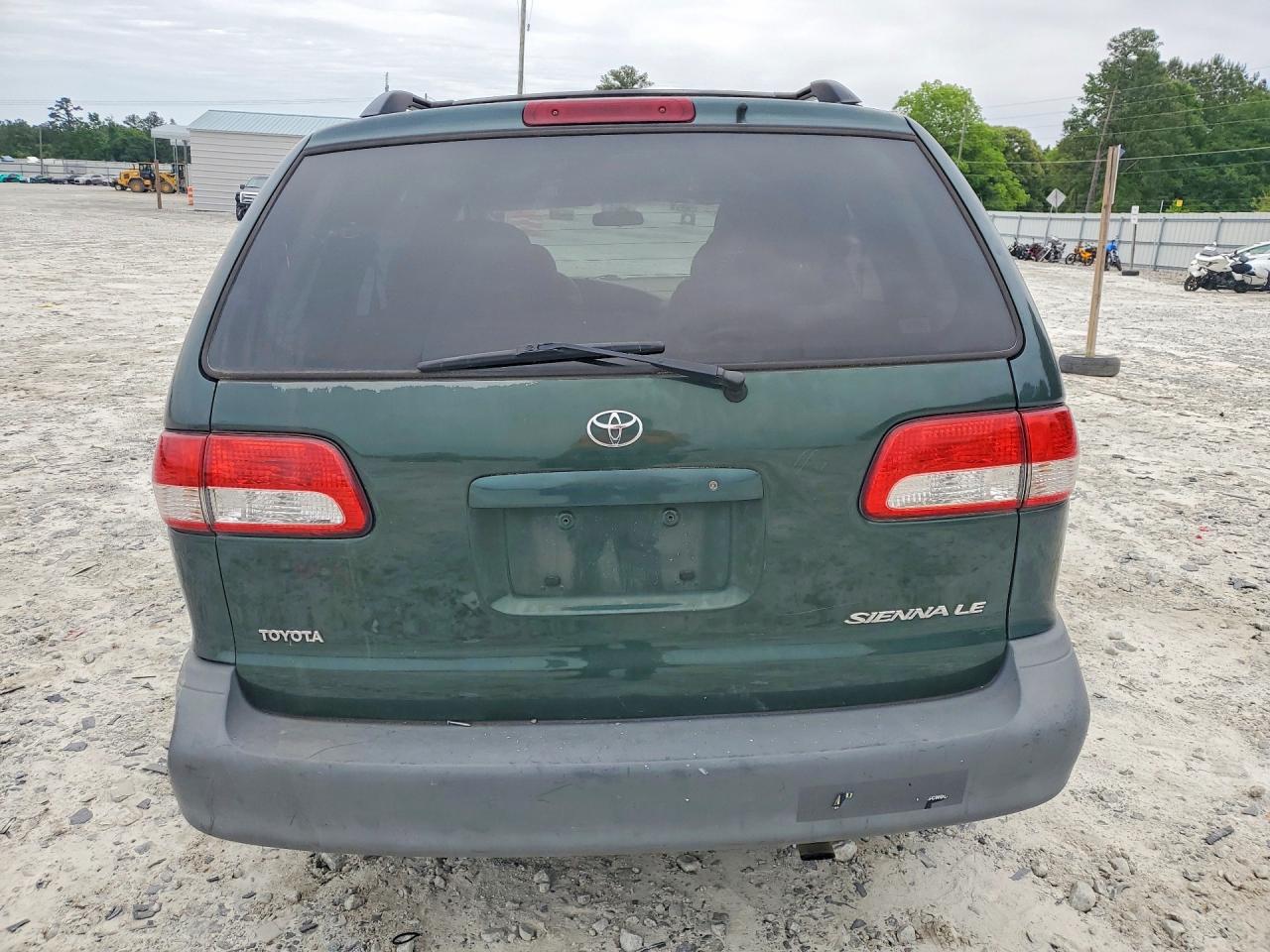 Toyota Sienna Le