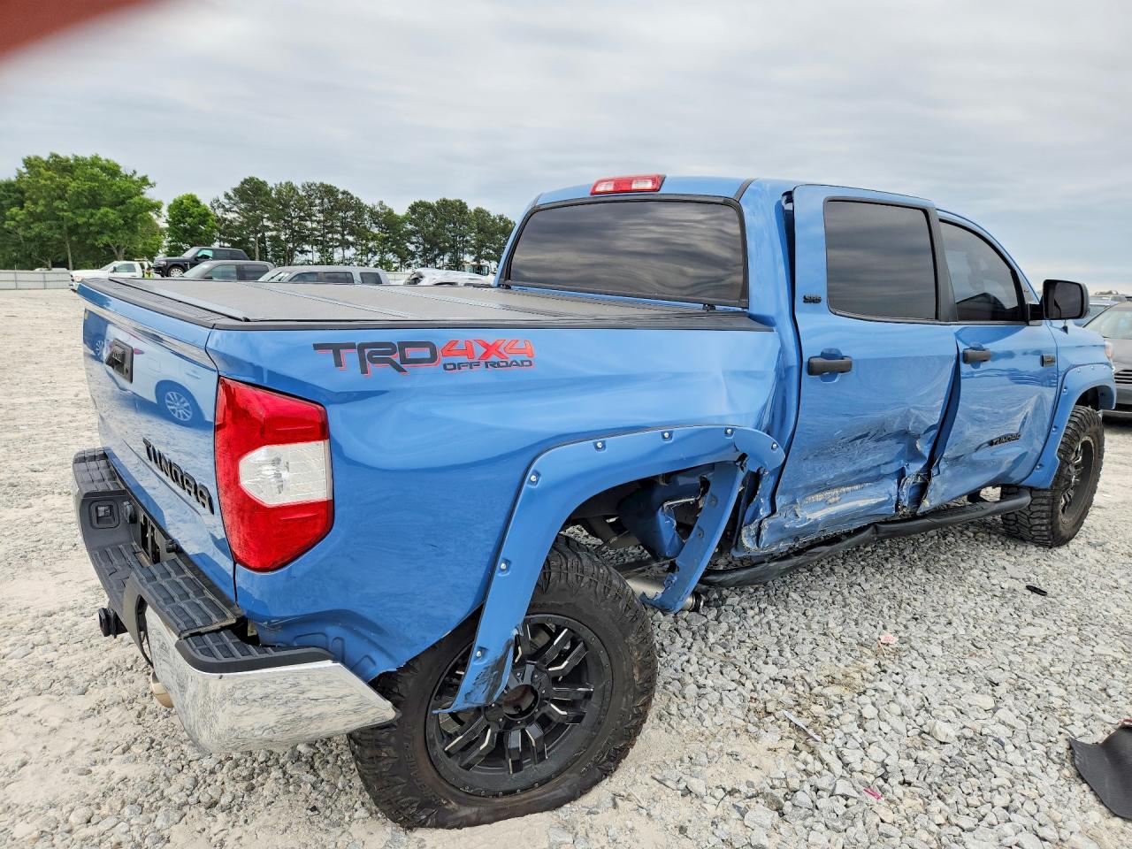 Toyota Tundra Crewmax Sr5