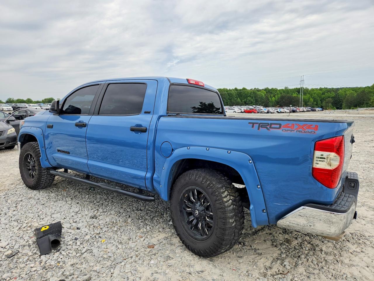Toyota Tundra Crewmax Sr5