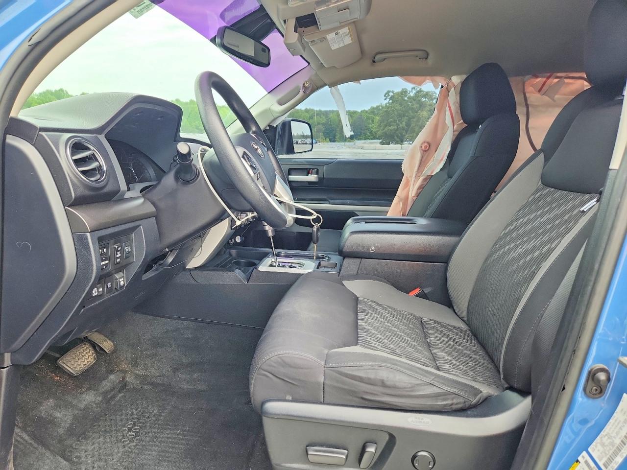 Toyota Tundra Crewmax Sr5