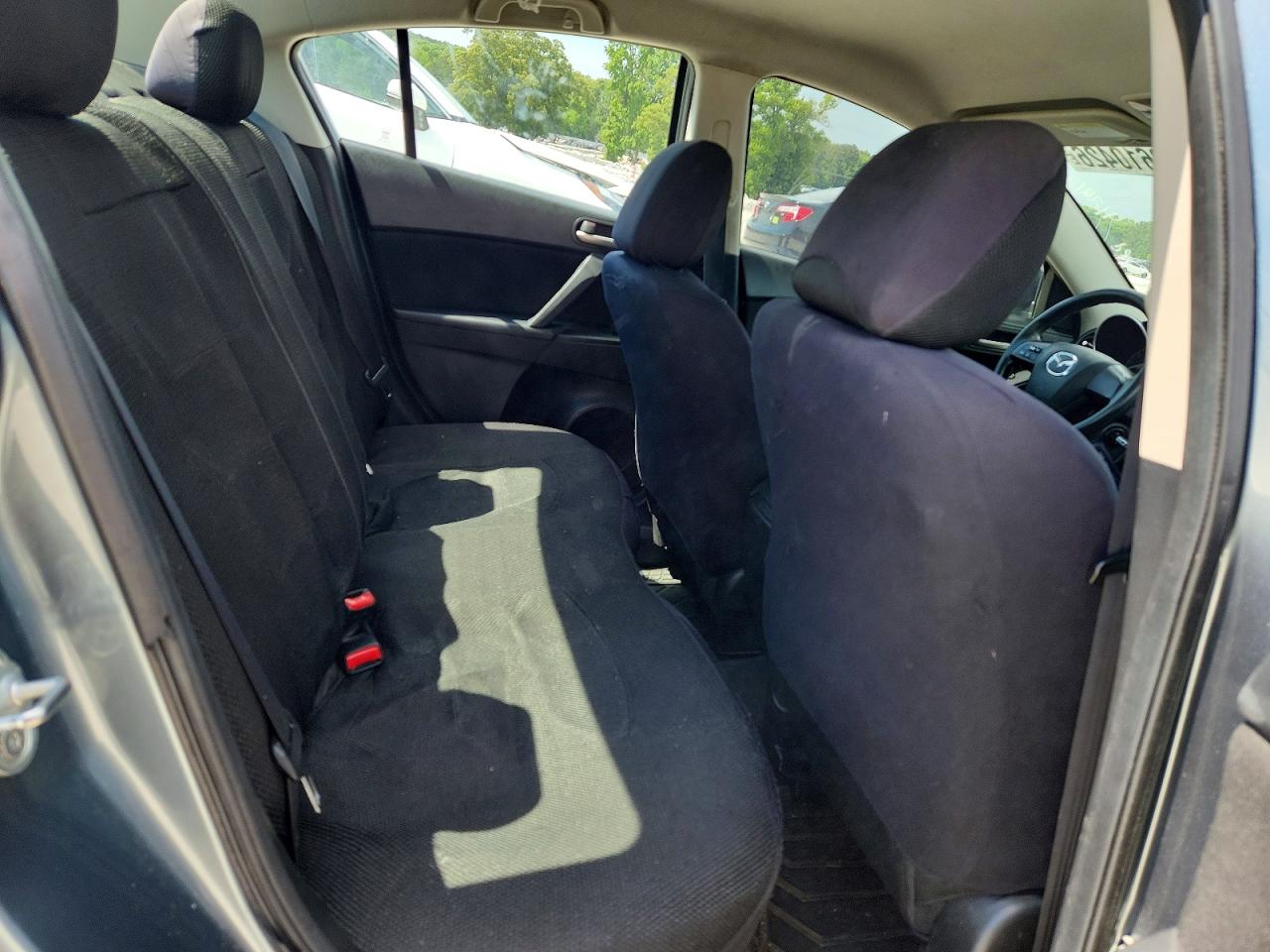 Mazda 3 I