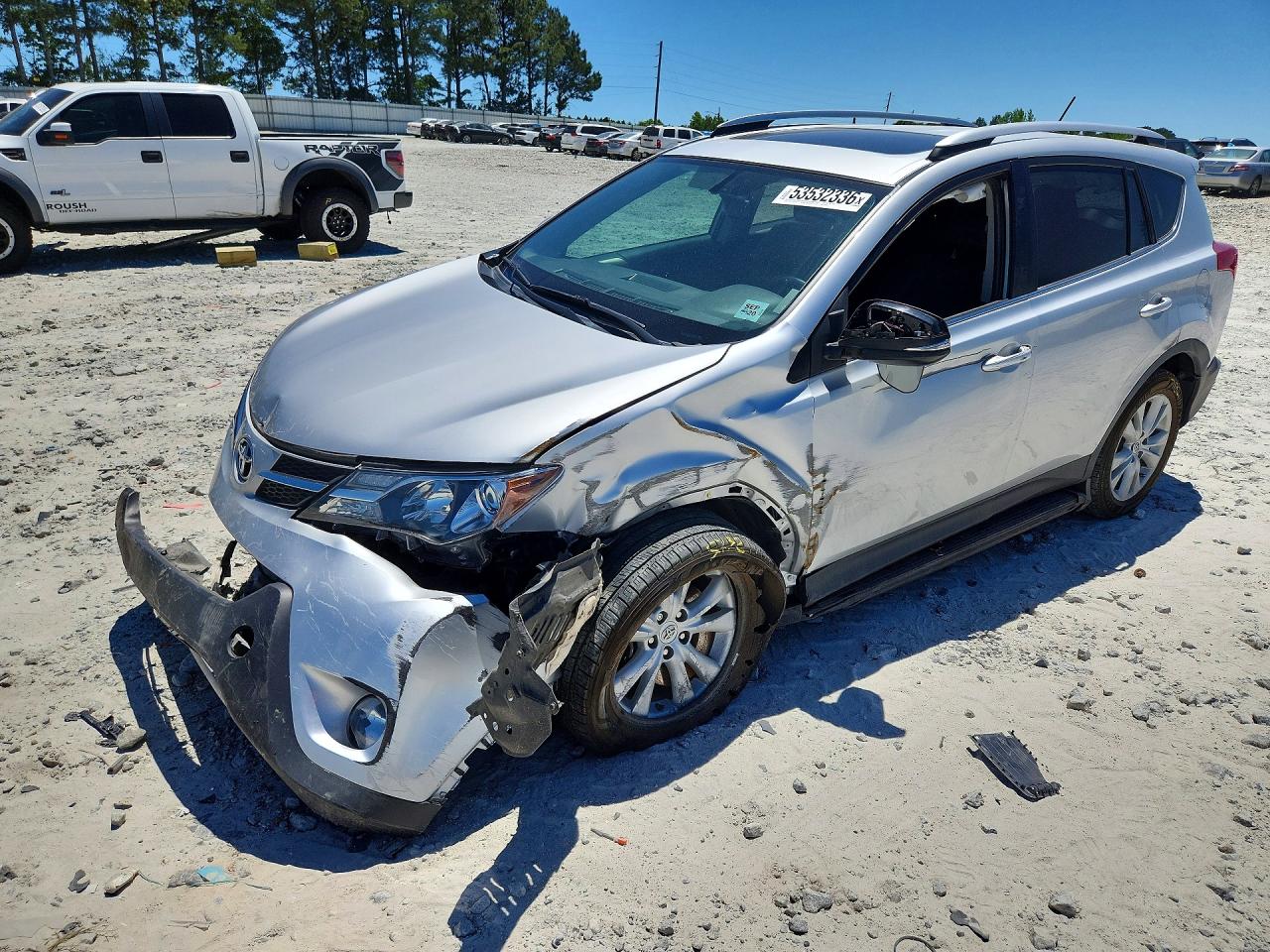 Salvage Toyota RAV4 Image