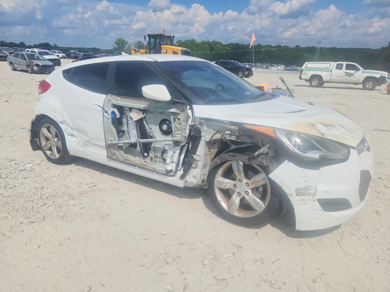 Hyundai VELOSTER Base