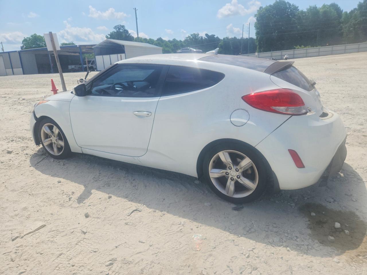 Hyundai VELOSTER Base