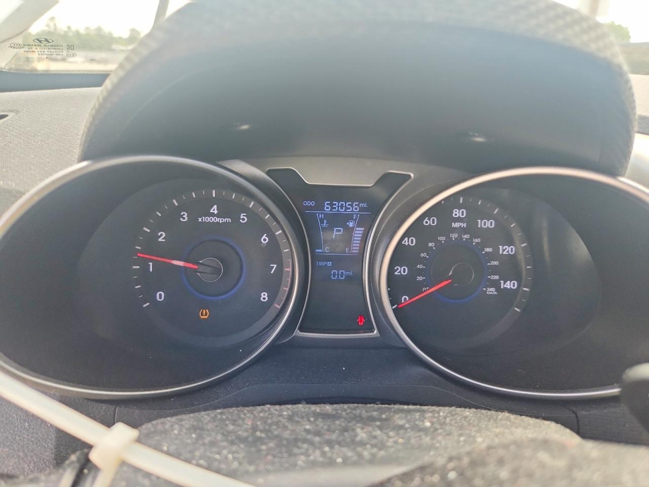 Hyundai VELOSTER Base