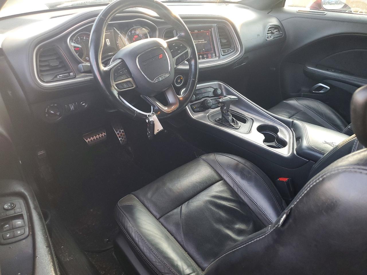 Dodge Challenger Sxt