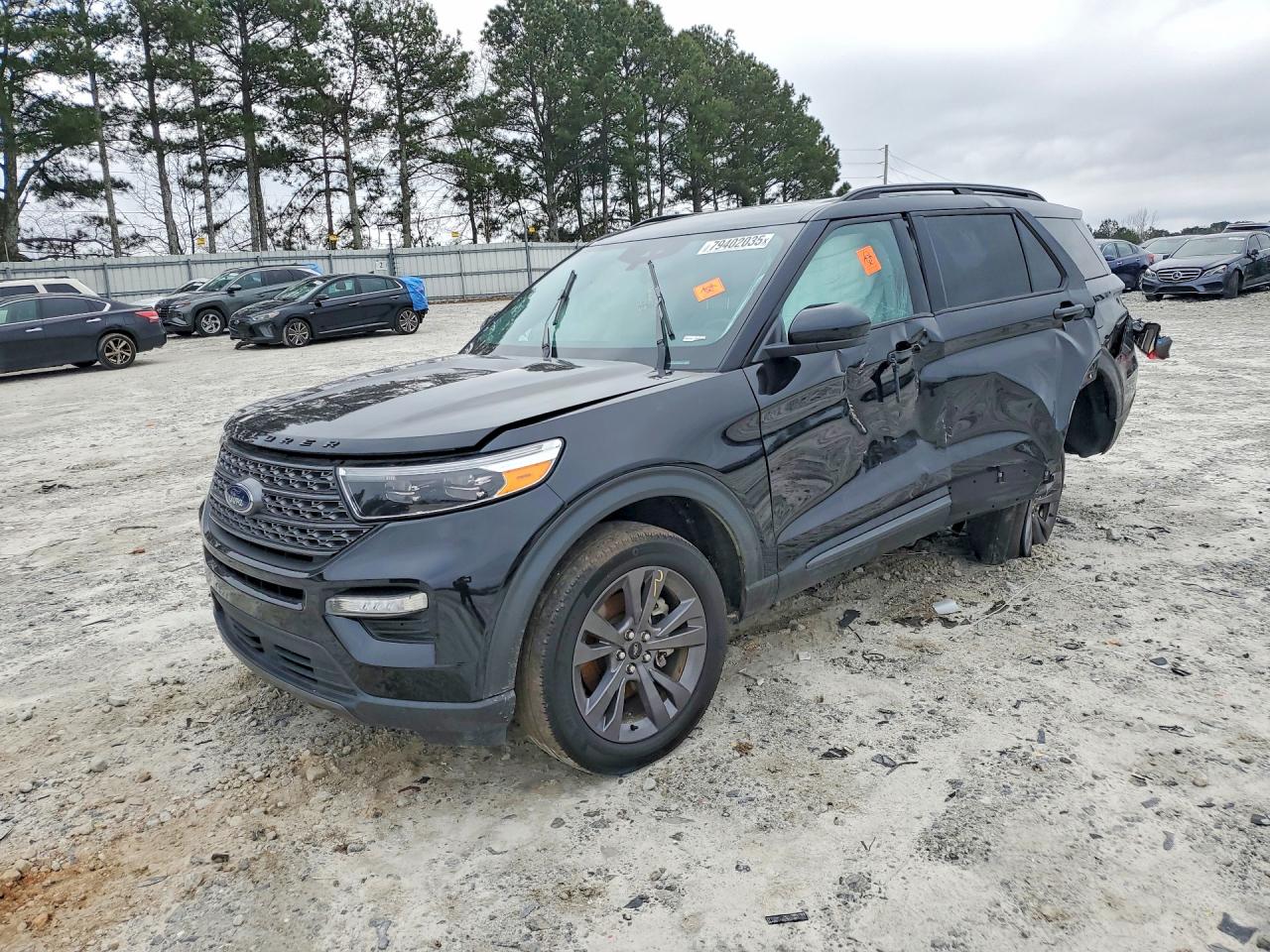Salvage Ford Explorer Image