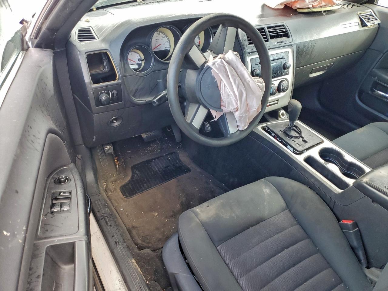 Dodge Challenger Se