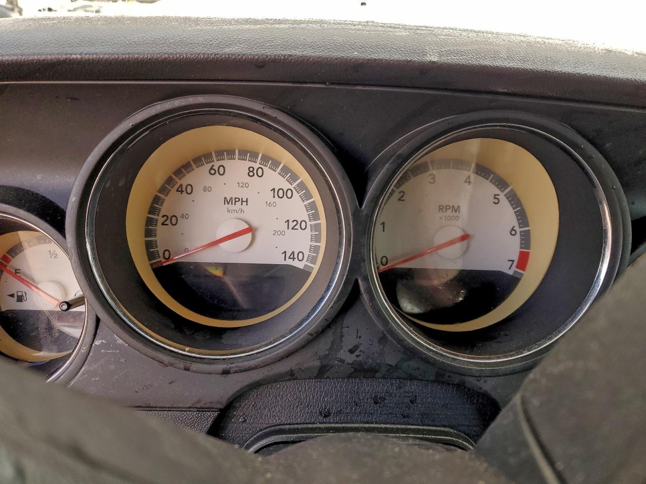 Dodge Challenger Se