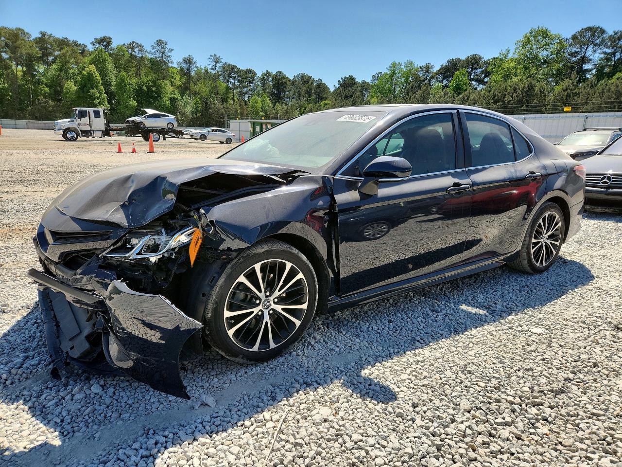 Salvage Toyota Camry Image
