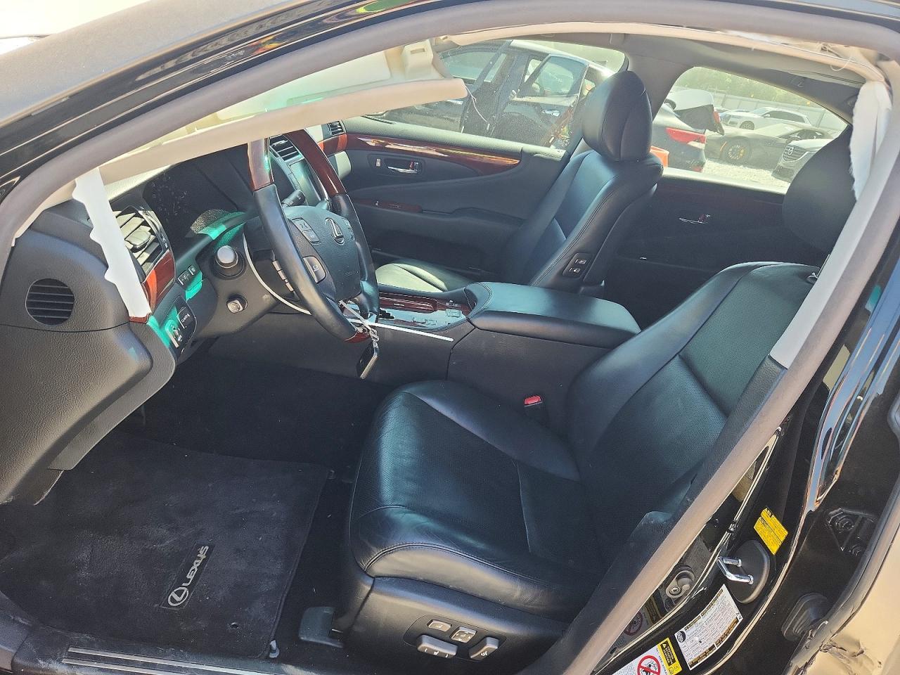 Lexus LS 460