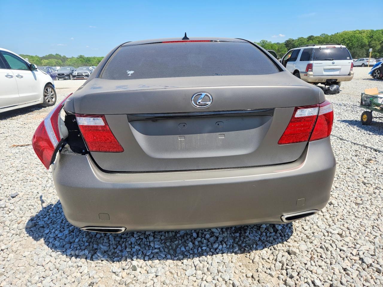 Lexus LS 460
