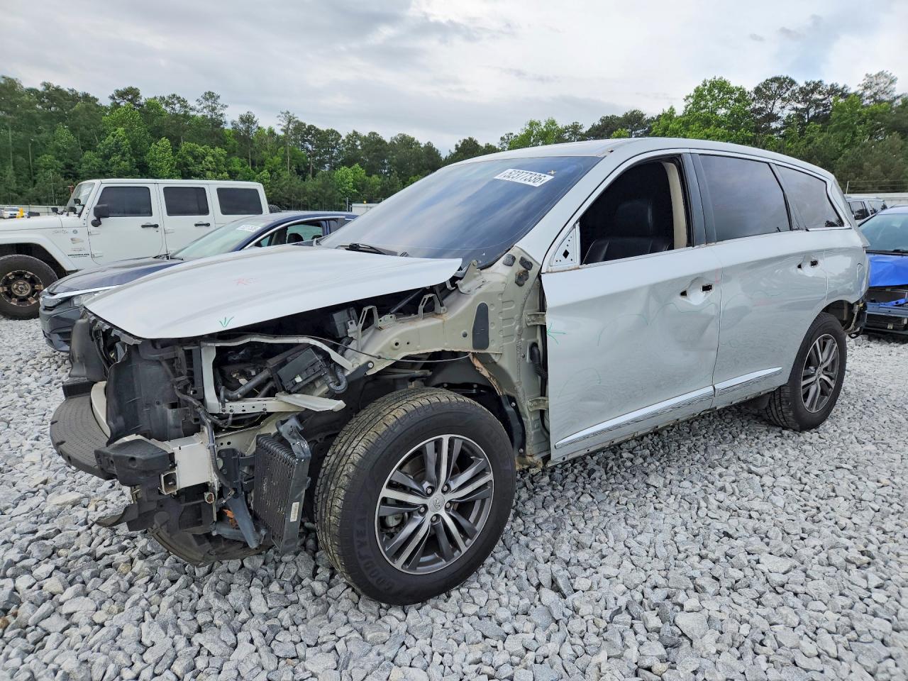 Salvage INFINITI Qx Image