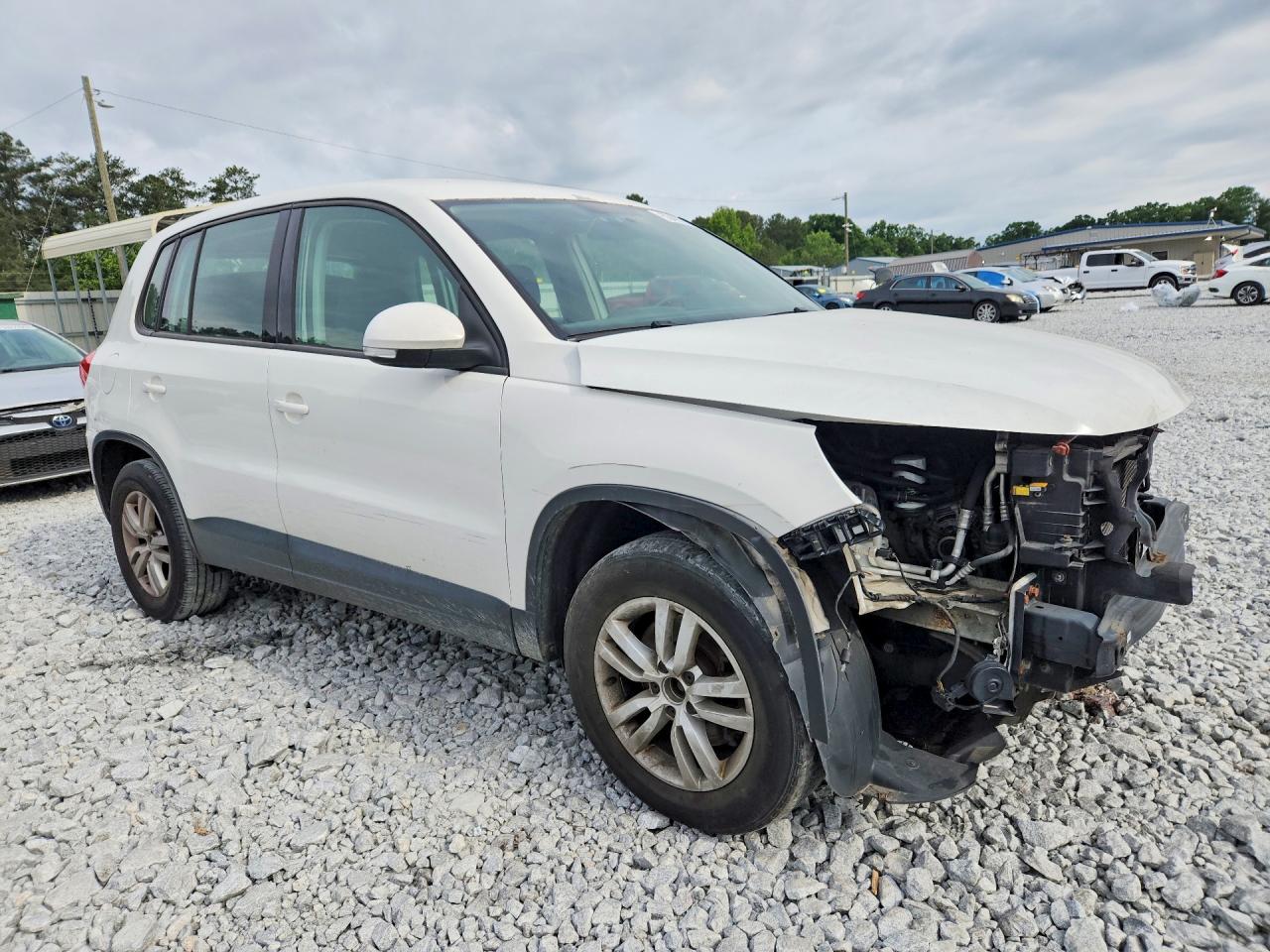 Volkswagen Tiguan S