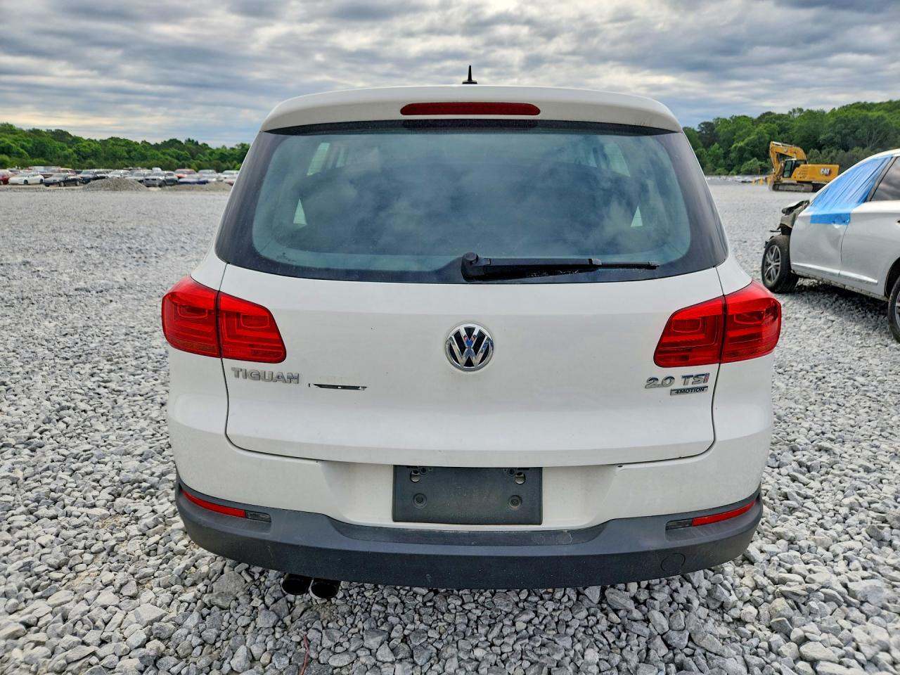 Volkswagen Tiguan S