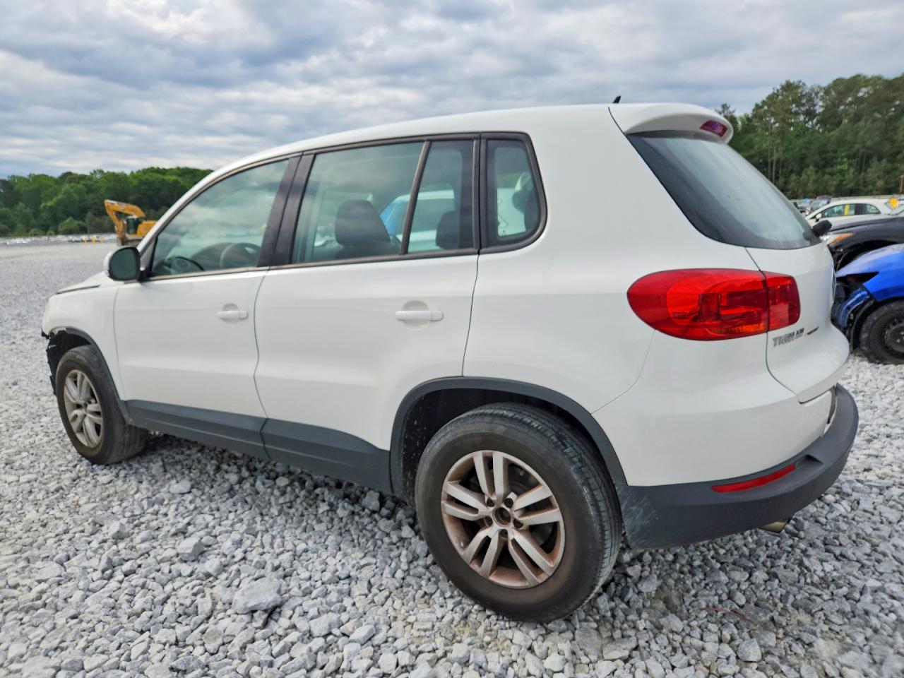 Volkswagen Tiguan S