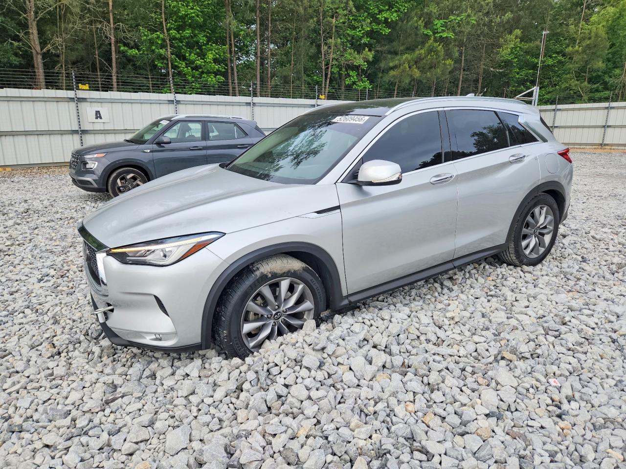 Salvage INFINITI Qx Image