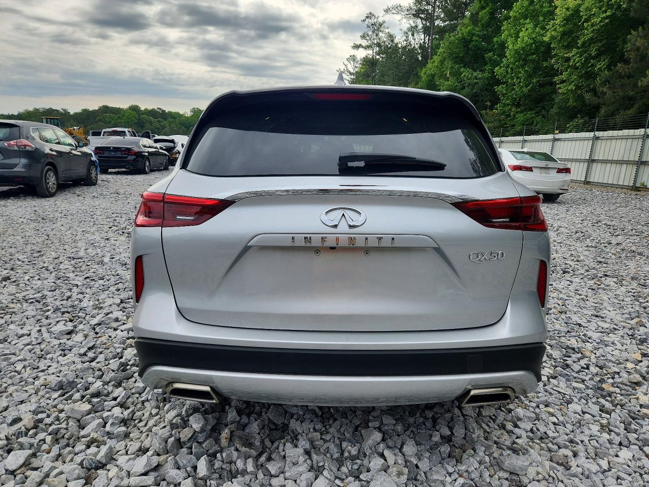 INFINITI Qx Luxe