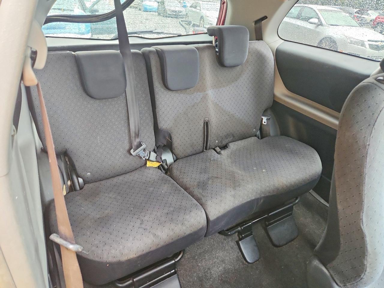 Toyota Yaris Base