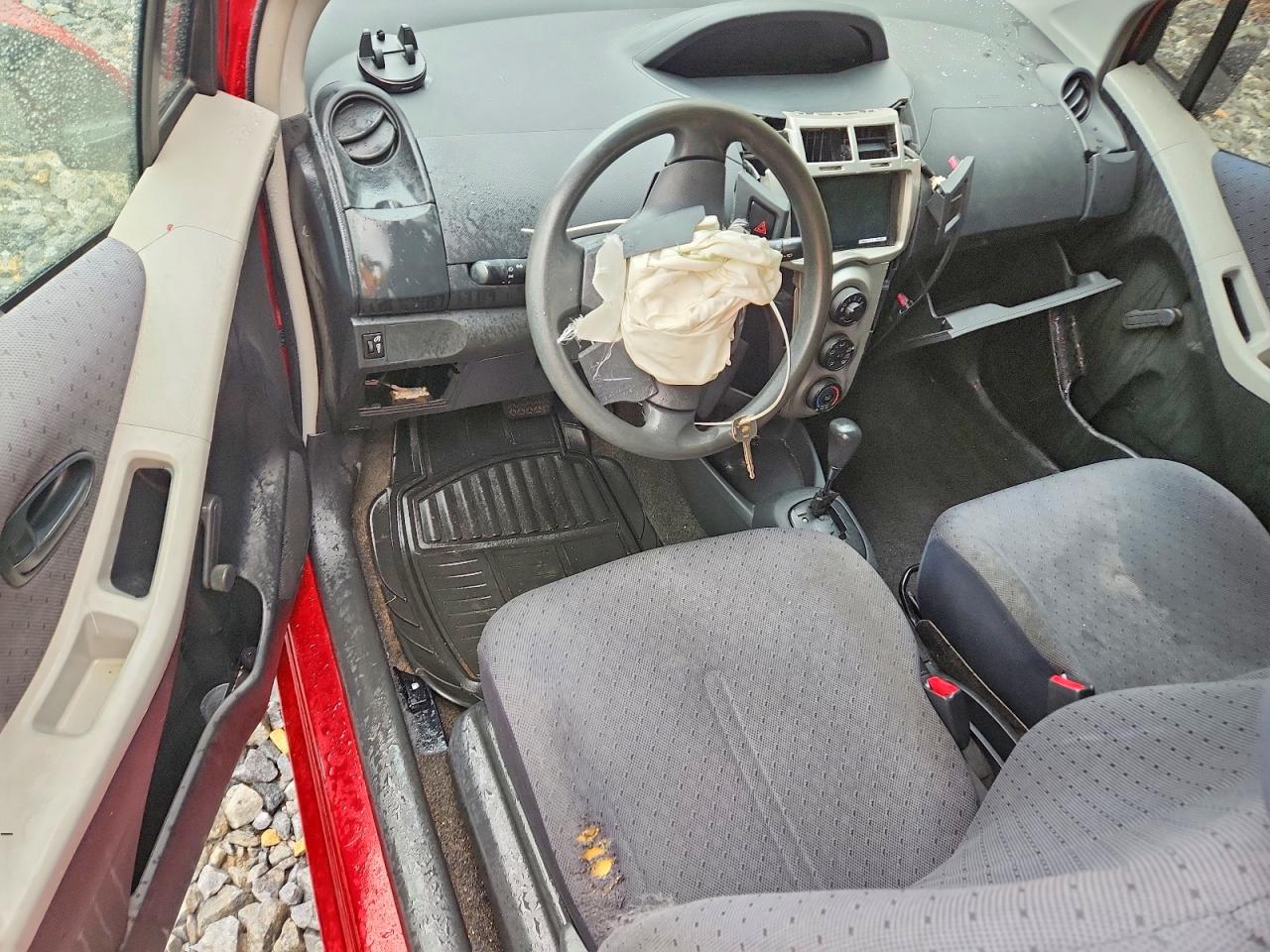Toyota Yaris Base