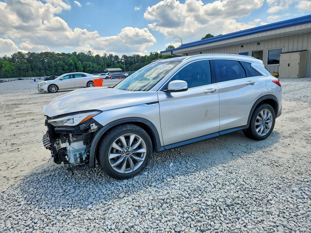 Salvage INFINITI Qx Image