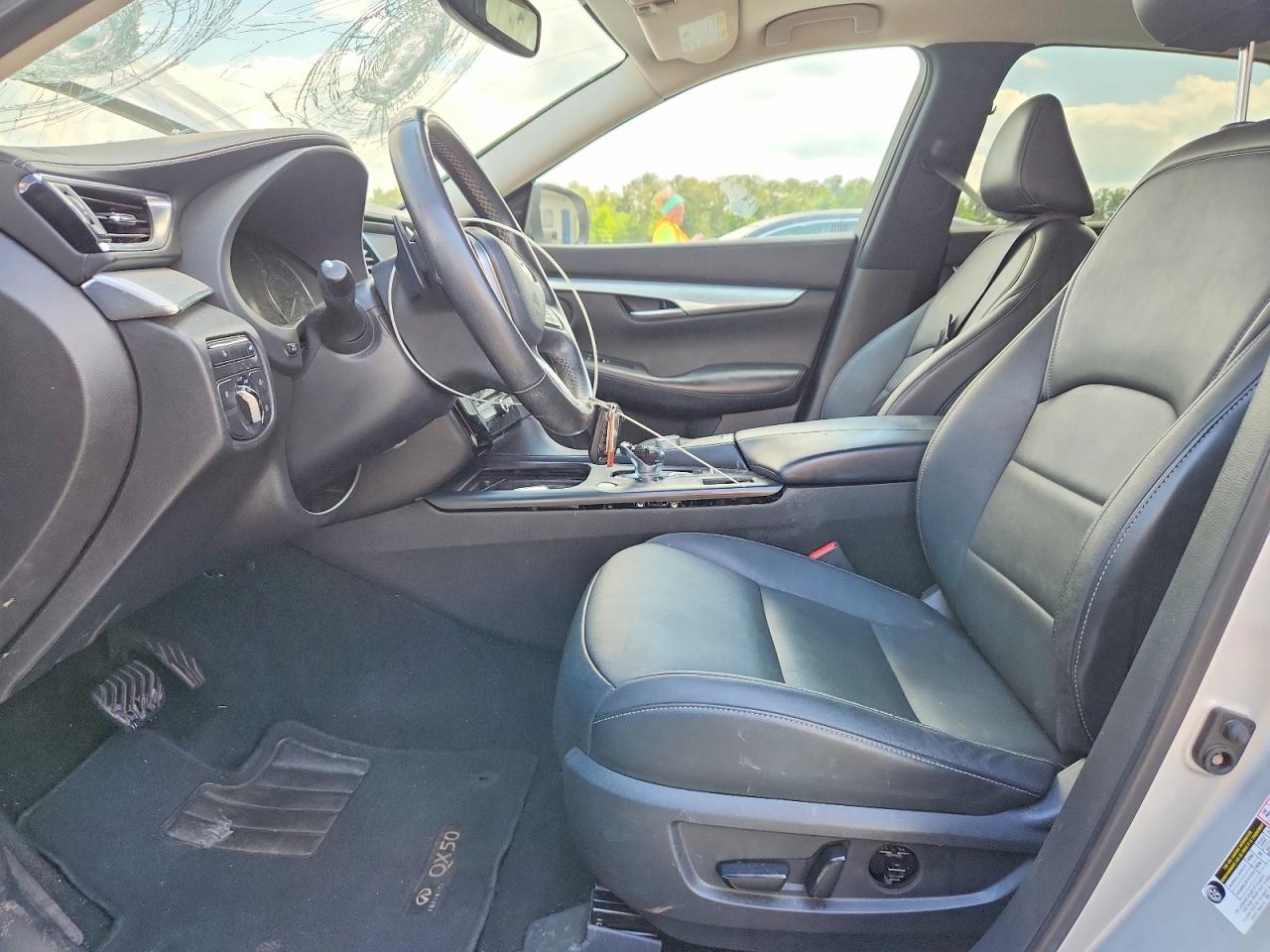 INFINITI Qx Luxe