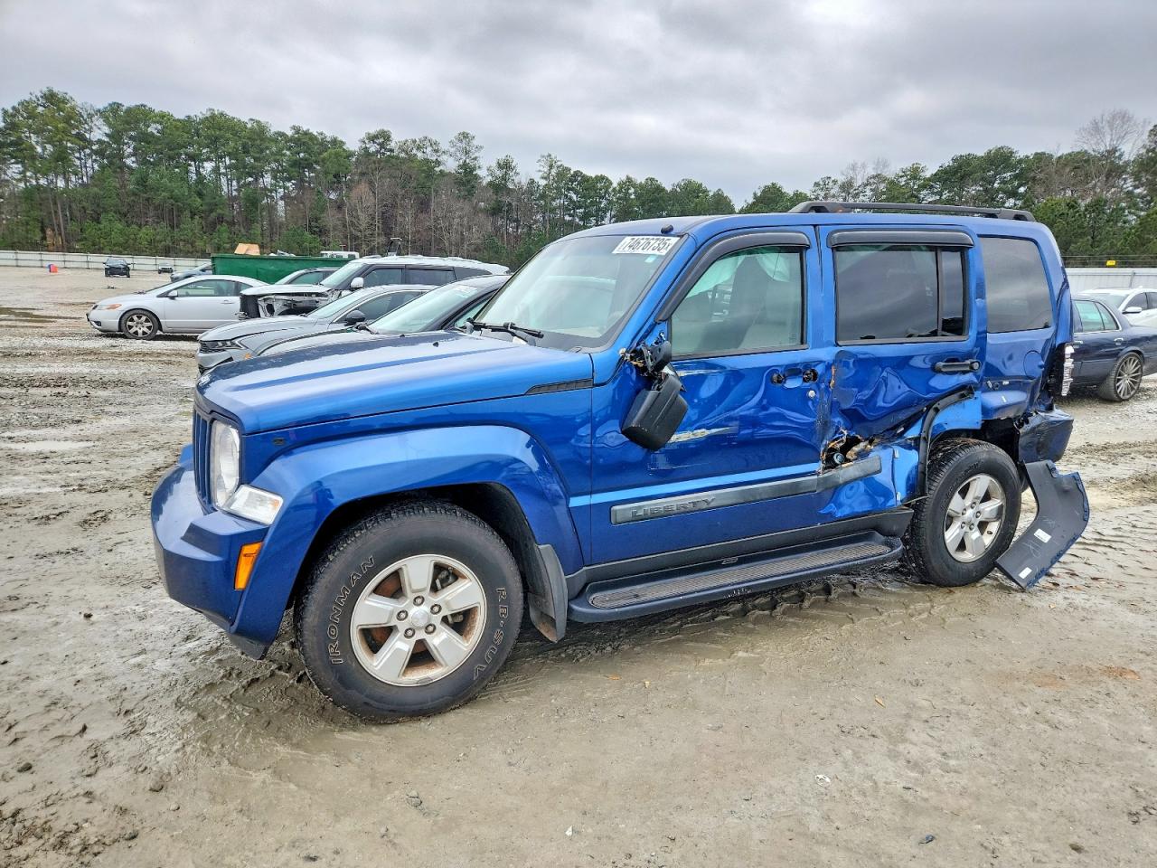 Salvage Jeep Liberty Image